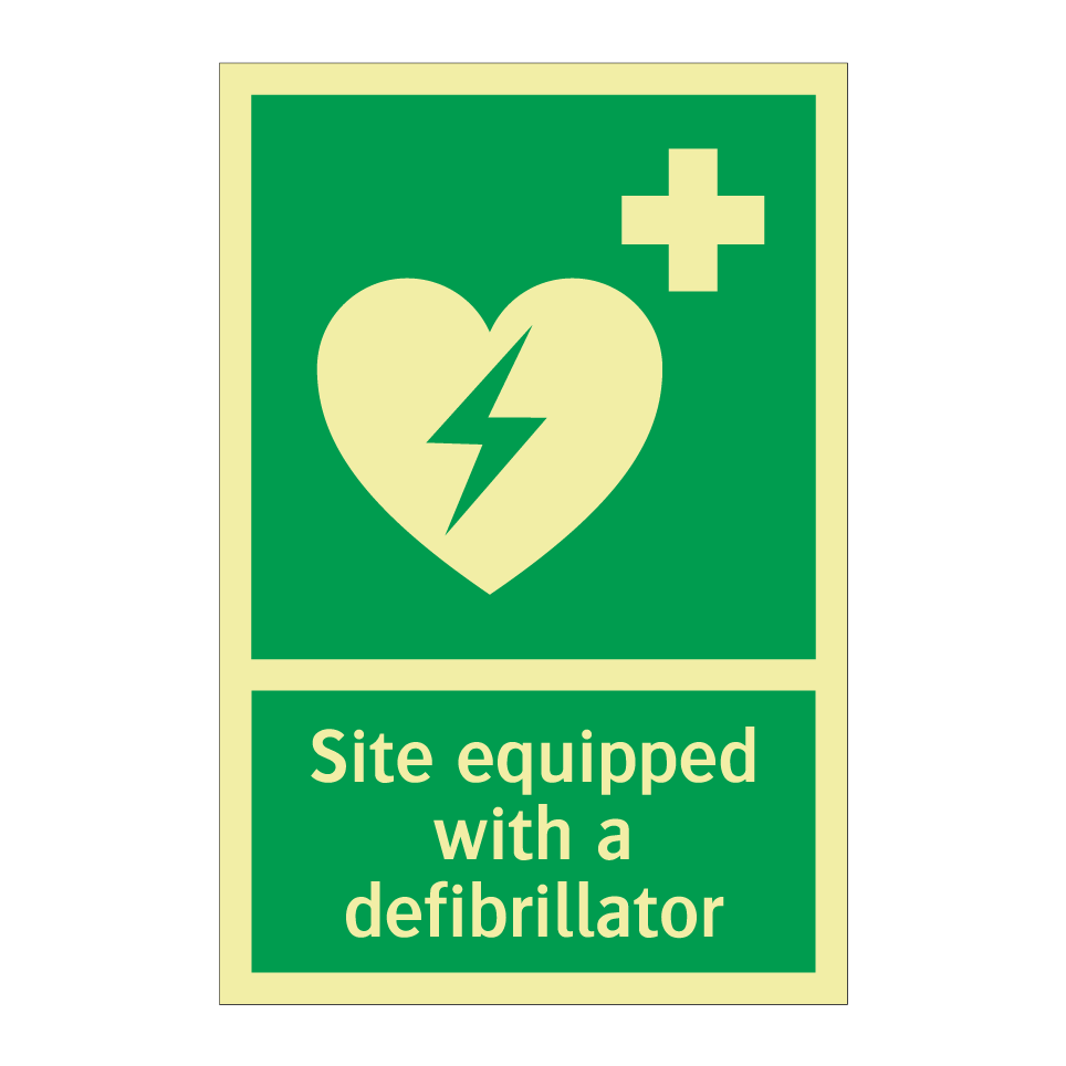 Site equipped with a defibrillator
