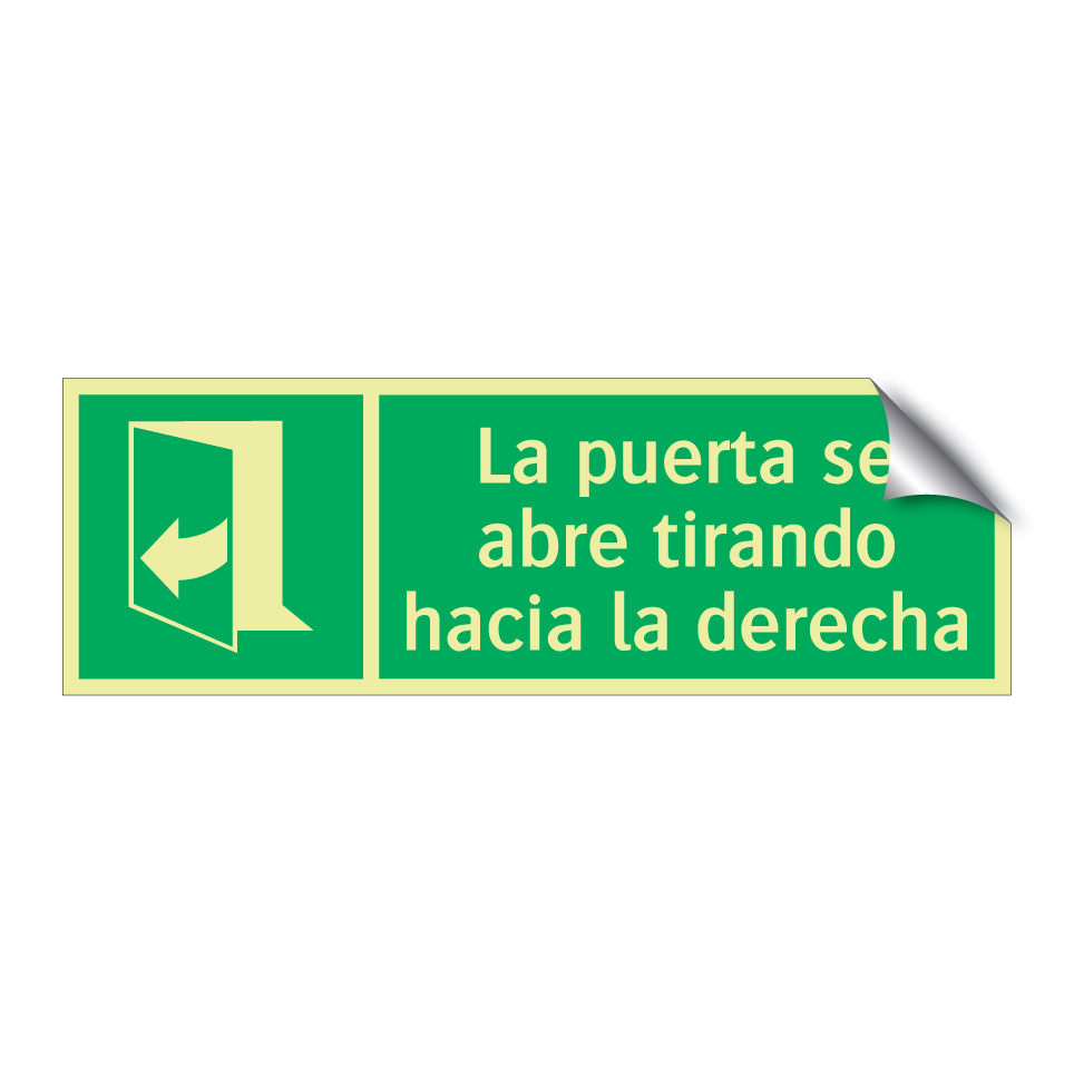 La puerta se abre tirando hacia la derecha