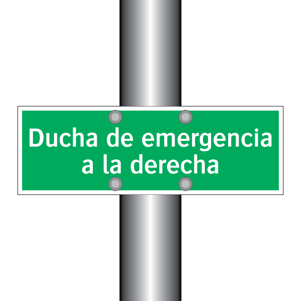 Ducha de emergencia a la derecha