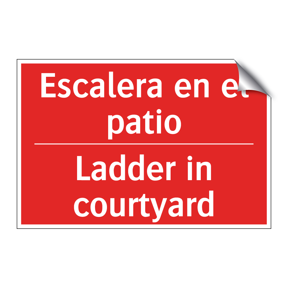 Escalera en el patio - Ladder in courtyard