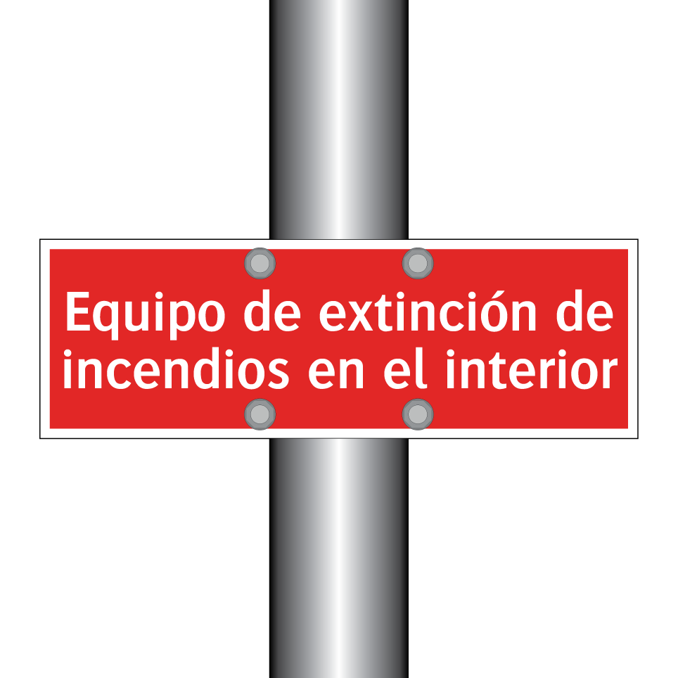 Equipo de extinción de incendios en el interior