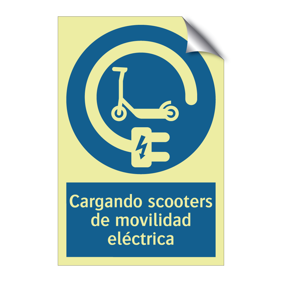 Cargando scooters de movilidad eléctrica