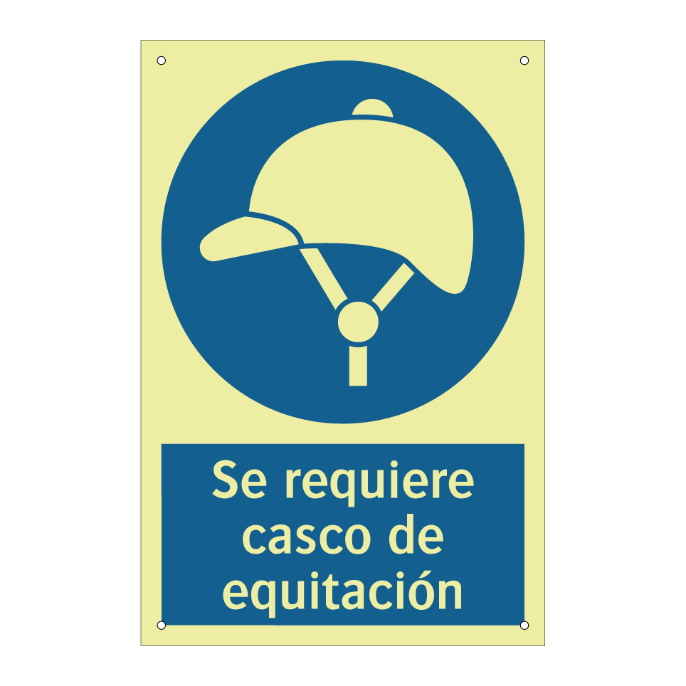 Se requiere casco de equitación