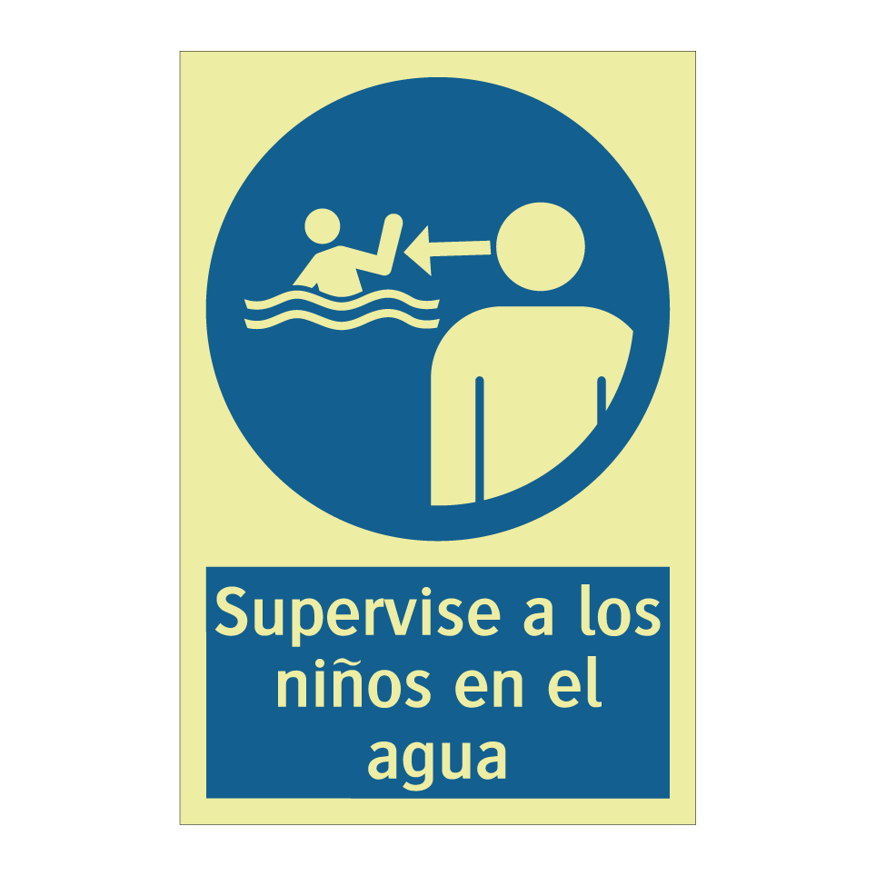 Supervise a los niños en el agua