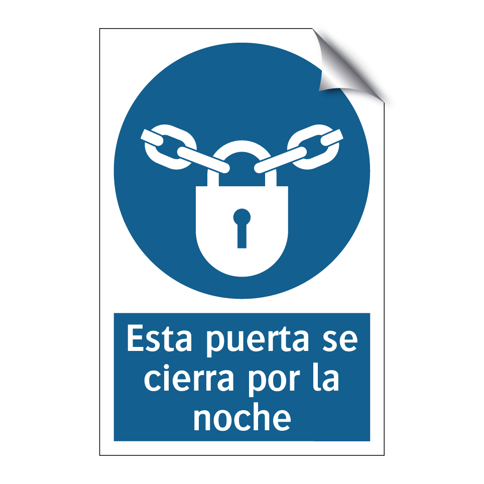 Esta puerta se cierra por la noche