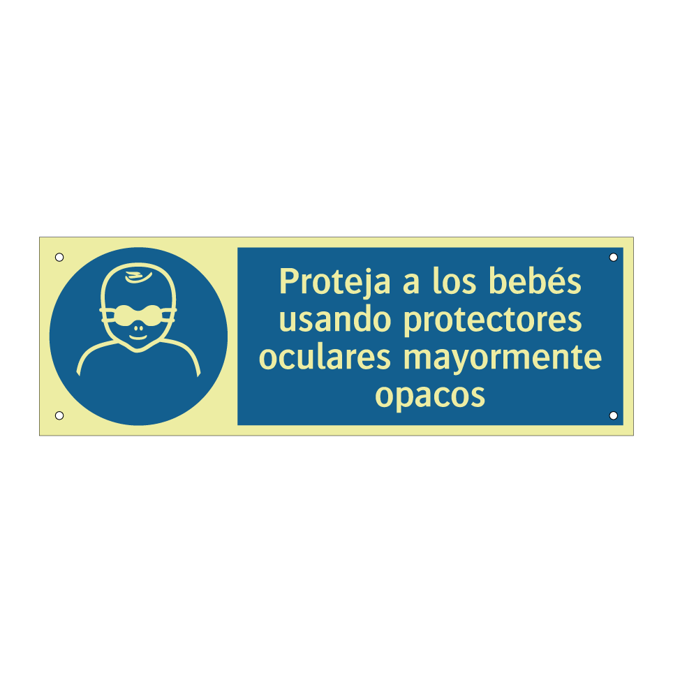 Proteja a los bebés usando protectores oculares mayormente opacos