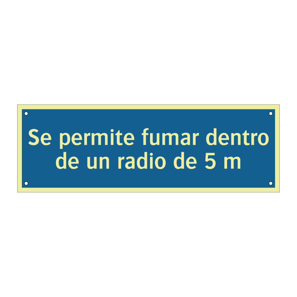 Se permite fumar dentro de un radio de 5 m