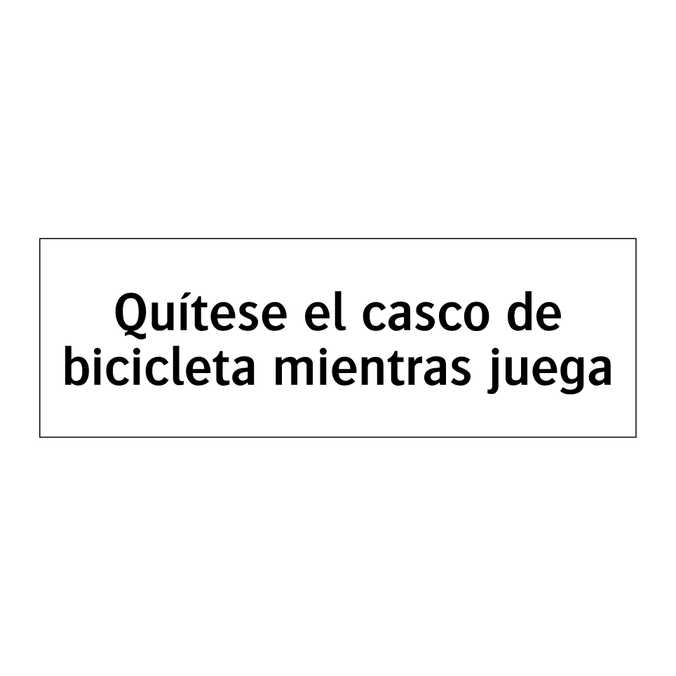 Quítese el casco de bicicleta mientras juega