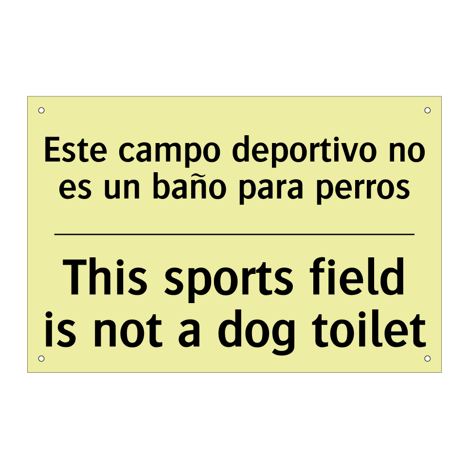 Este campo deportivo no es un baño para perros - This sports field is not a dog toilet