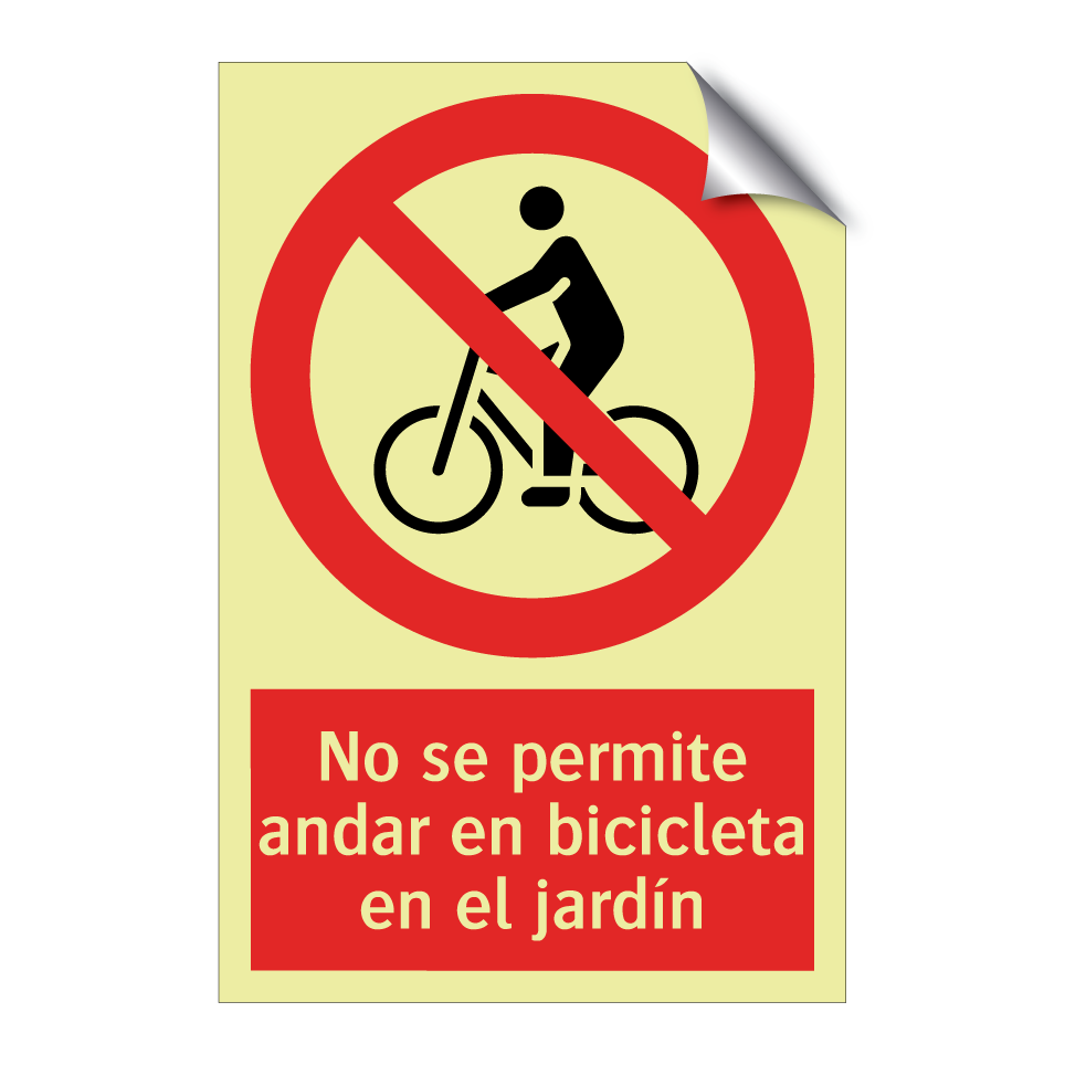No se permite andar en bicicleta en el jardín