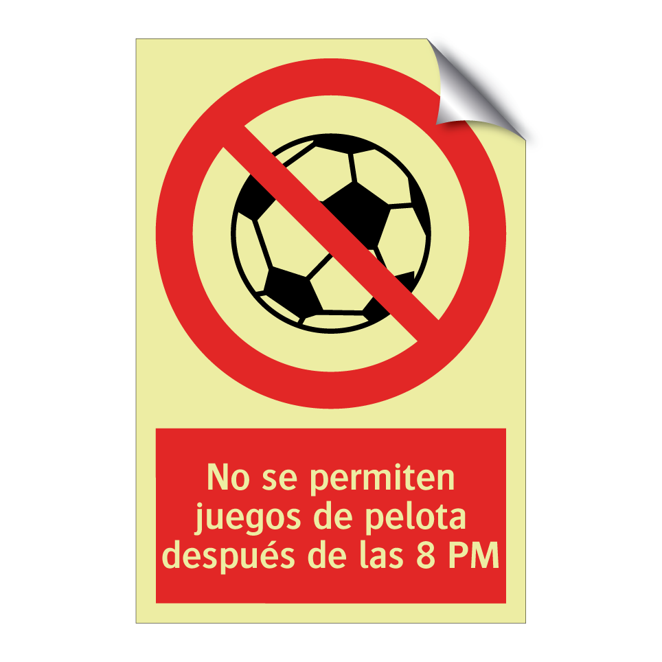 No se permiten juegos de pelota después de las 8 PM