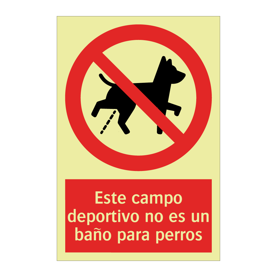 Este campo deportivo no es un baño para perros
