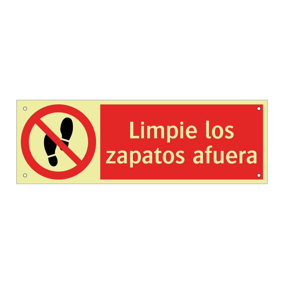 Limpie los zapatos afuera