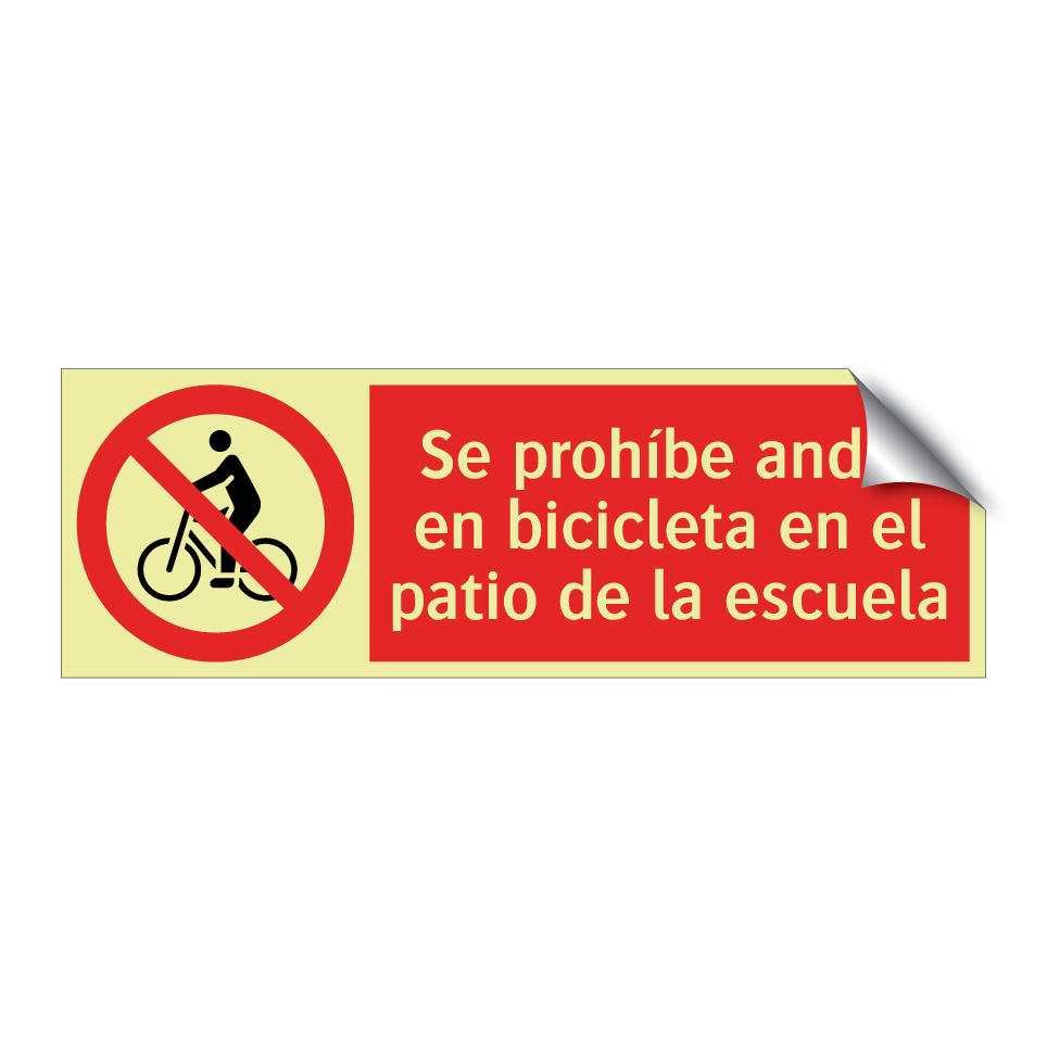 Se prohíbe andar en bicicleta en el patio de la escuela