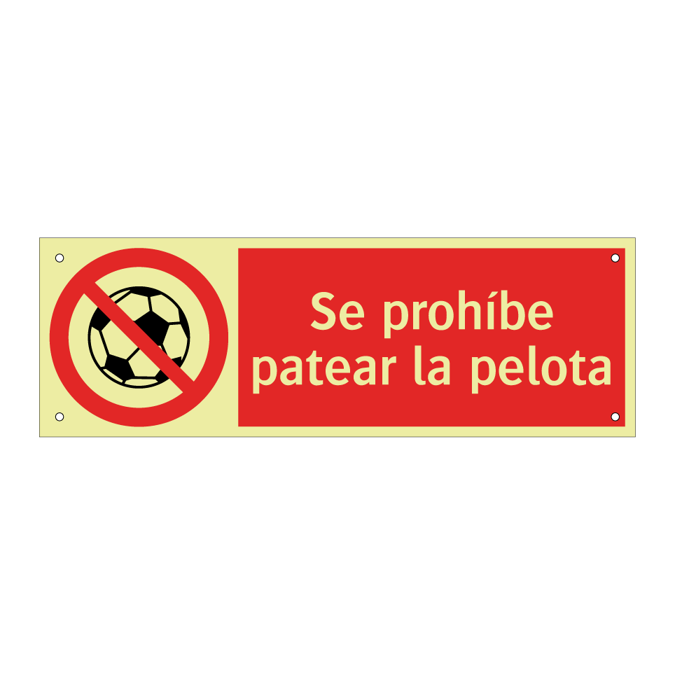 Se prohíbe patear la pelota