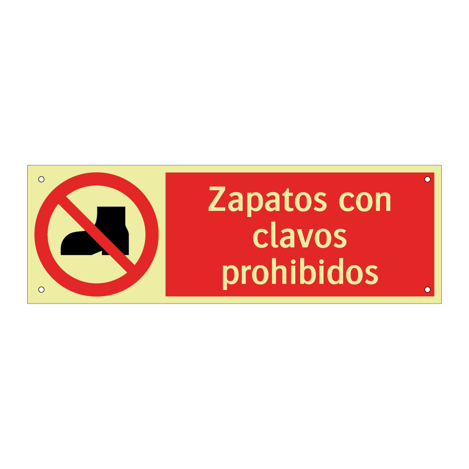 Zapatos con clavos prohibidos