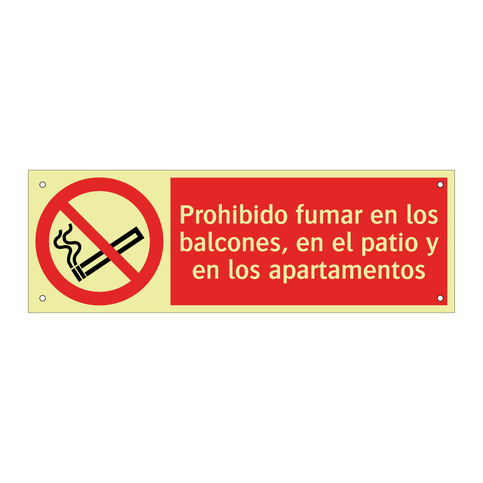 Prohibido fumar en los balcones, en el patio y en los apartamentos