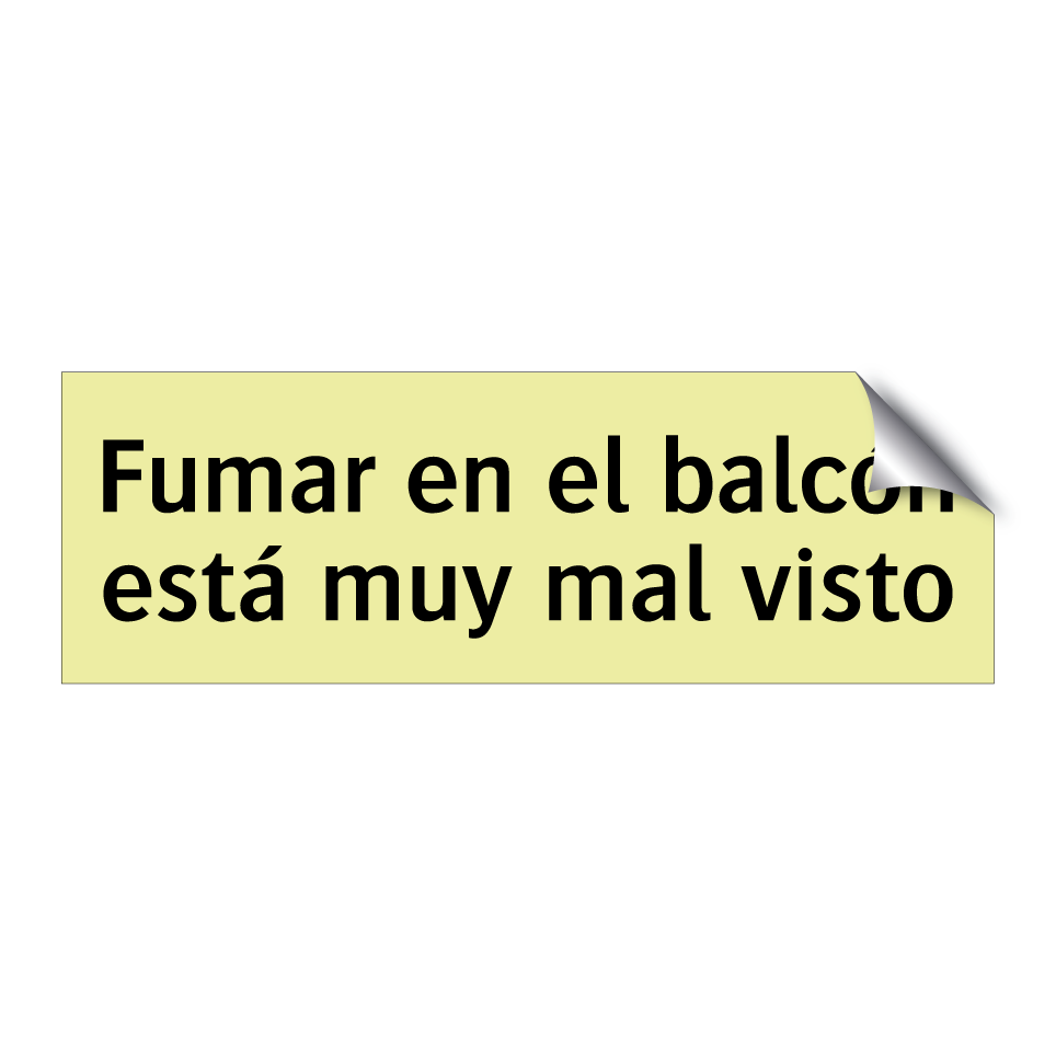 Fumar en el balcón está muy mal visto