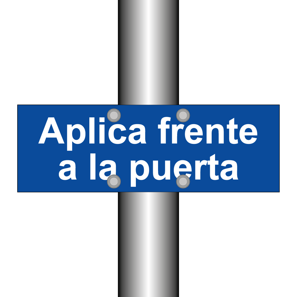 Aplica frente a la puerta