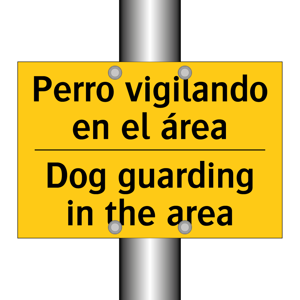 Perro vigilando en el área - Dog guarding in the area