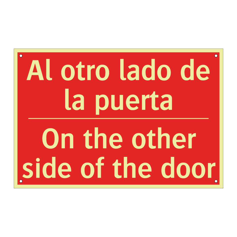 Al otro lado de la puerta - On the other side of the door
