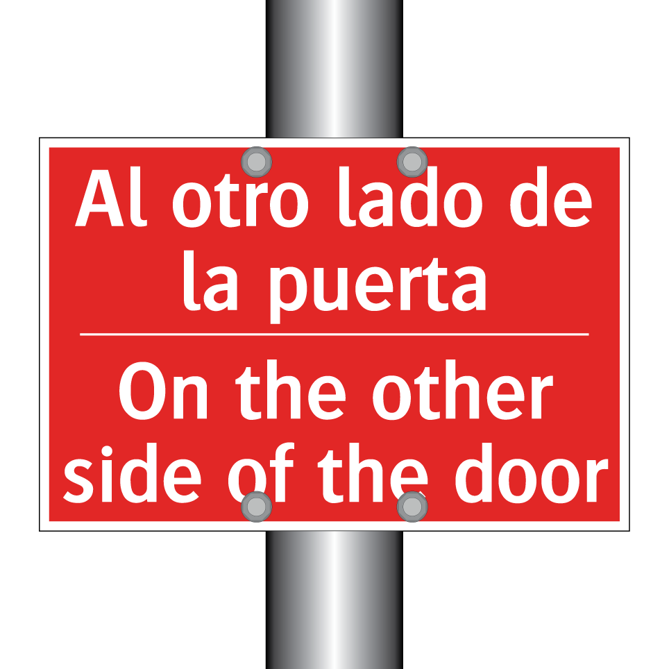 Al otro lado de la puerta - On the other side of the door