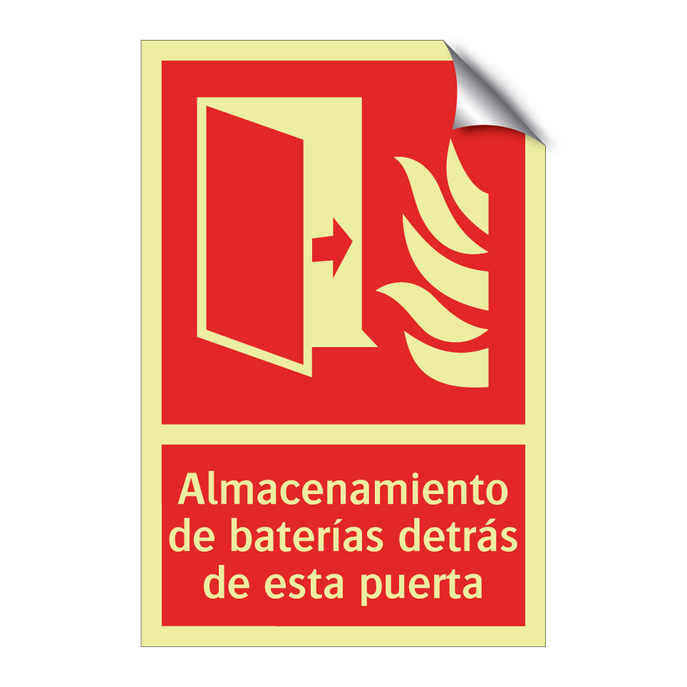 Almacenamiento de baterías detrás de esta puerta