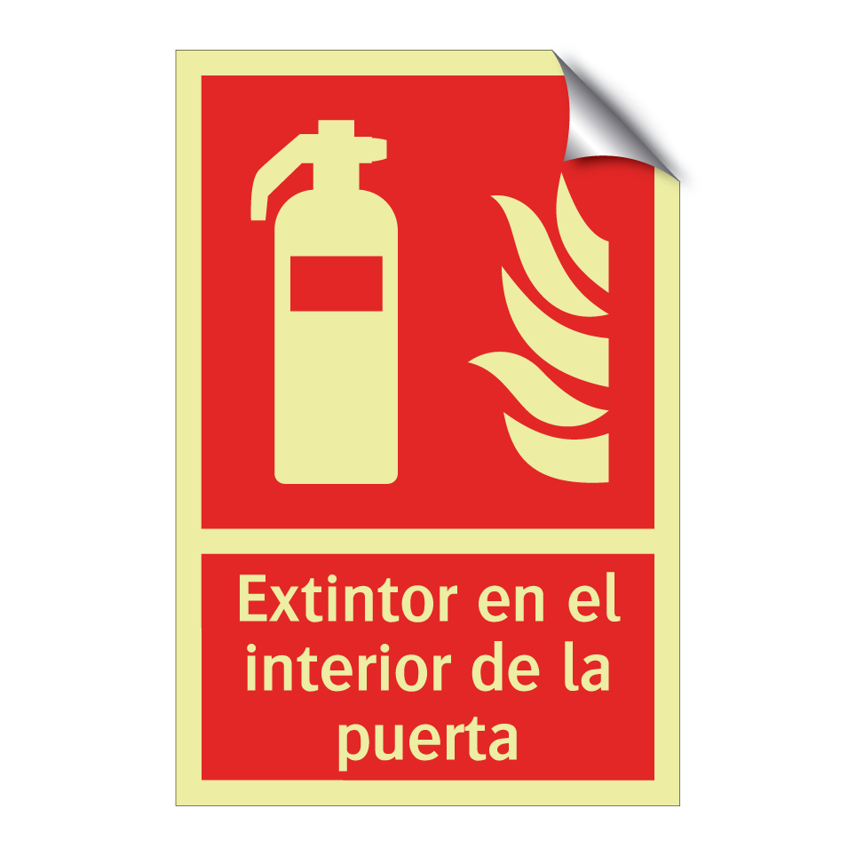 Extintor en el interior de la puerta