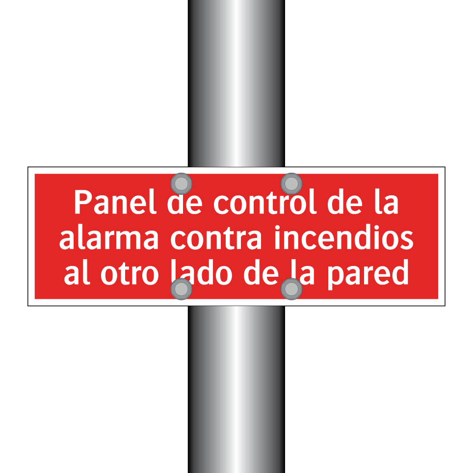Panel de control de la alarma contra incendios al otro lado de la pared