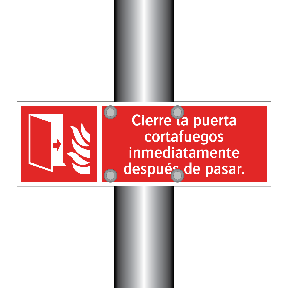 Cierre la puerta cortafuegos inmediatamente después de pasar.
