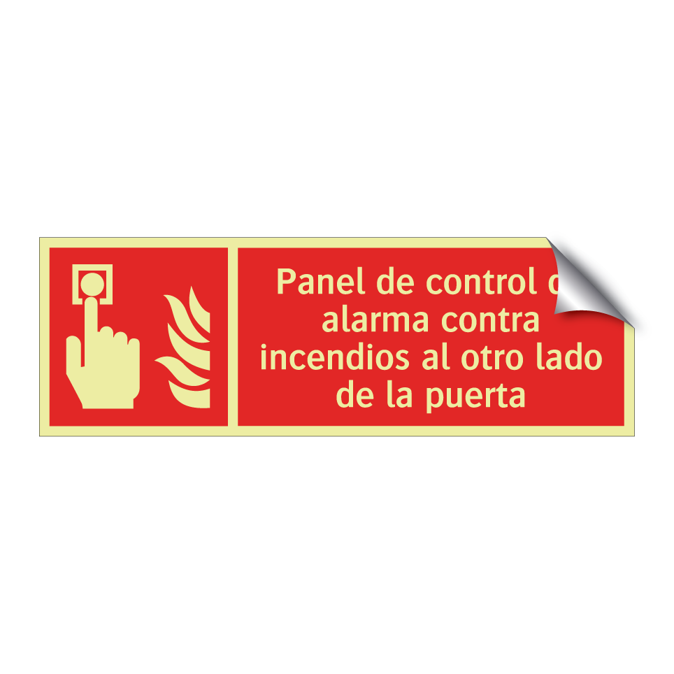 Panel de control de alarma contra incendios al otro lado de la puerta