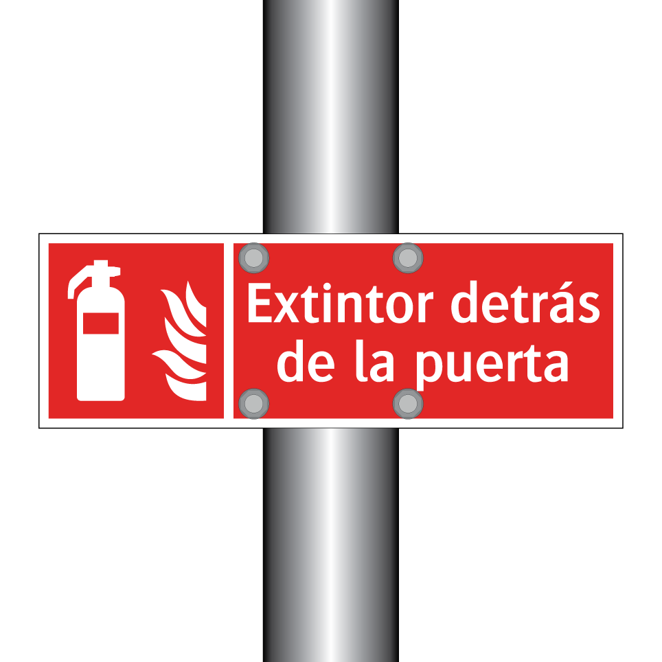 Extintor detrás de la puerta