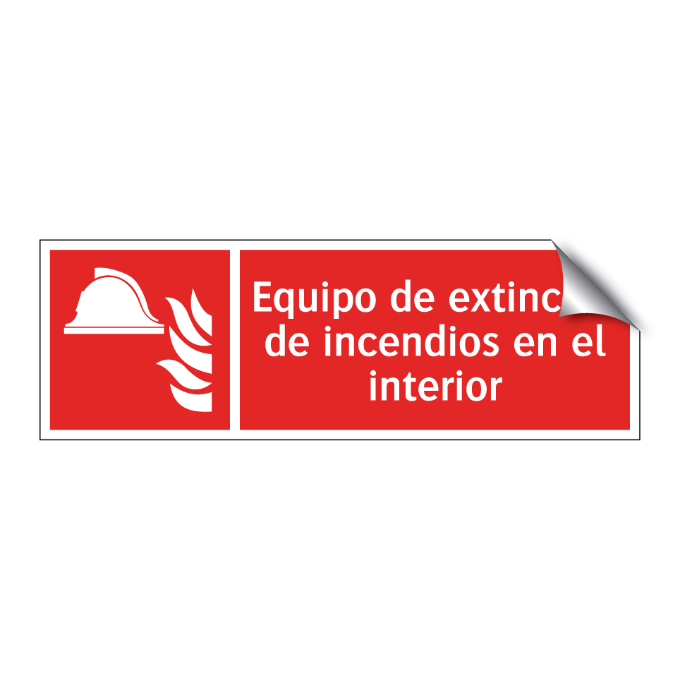 Equipo de extinción de incendios en el interior