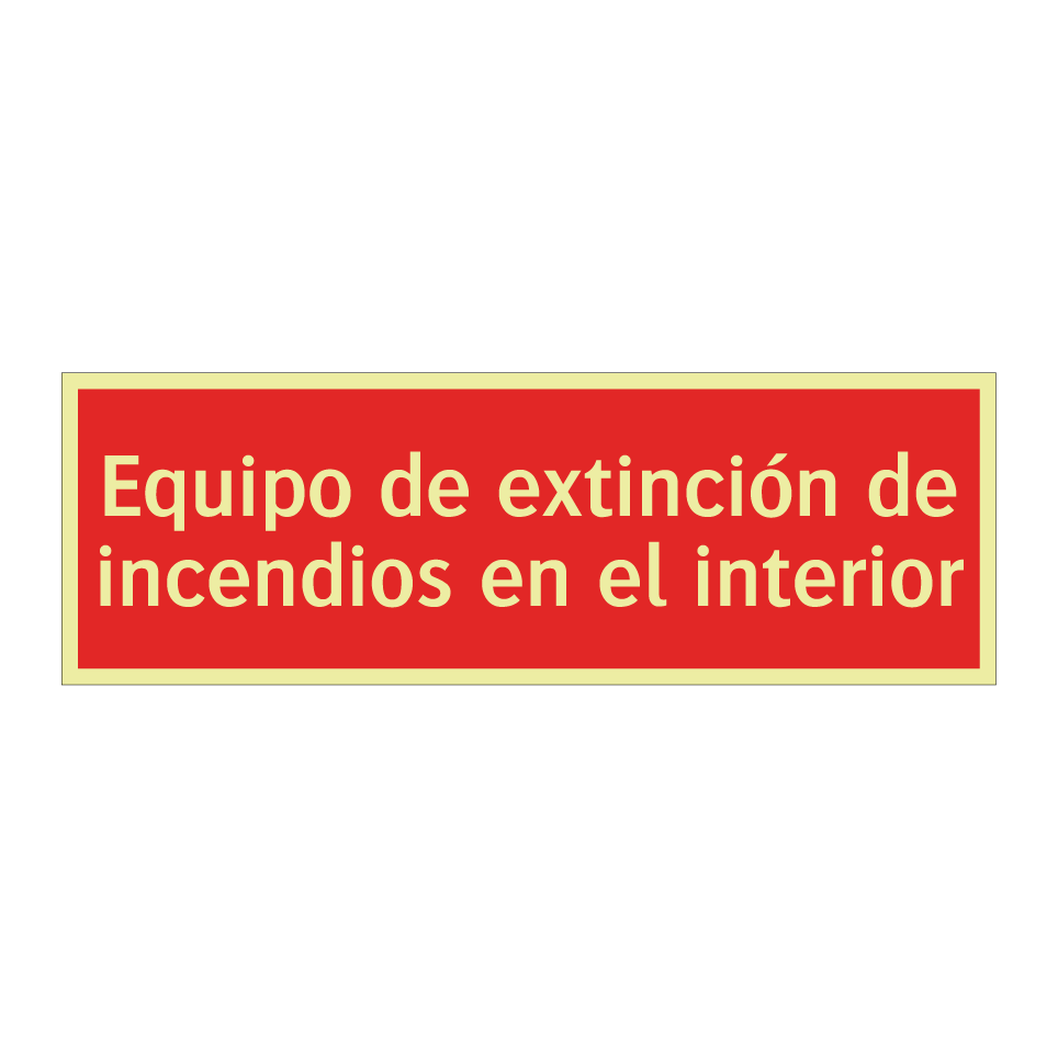 Equipo de extinción de incendios en el interior