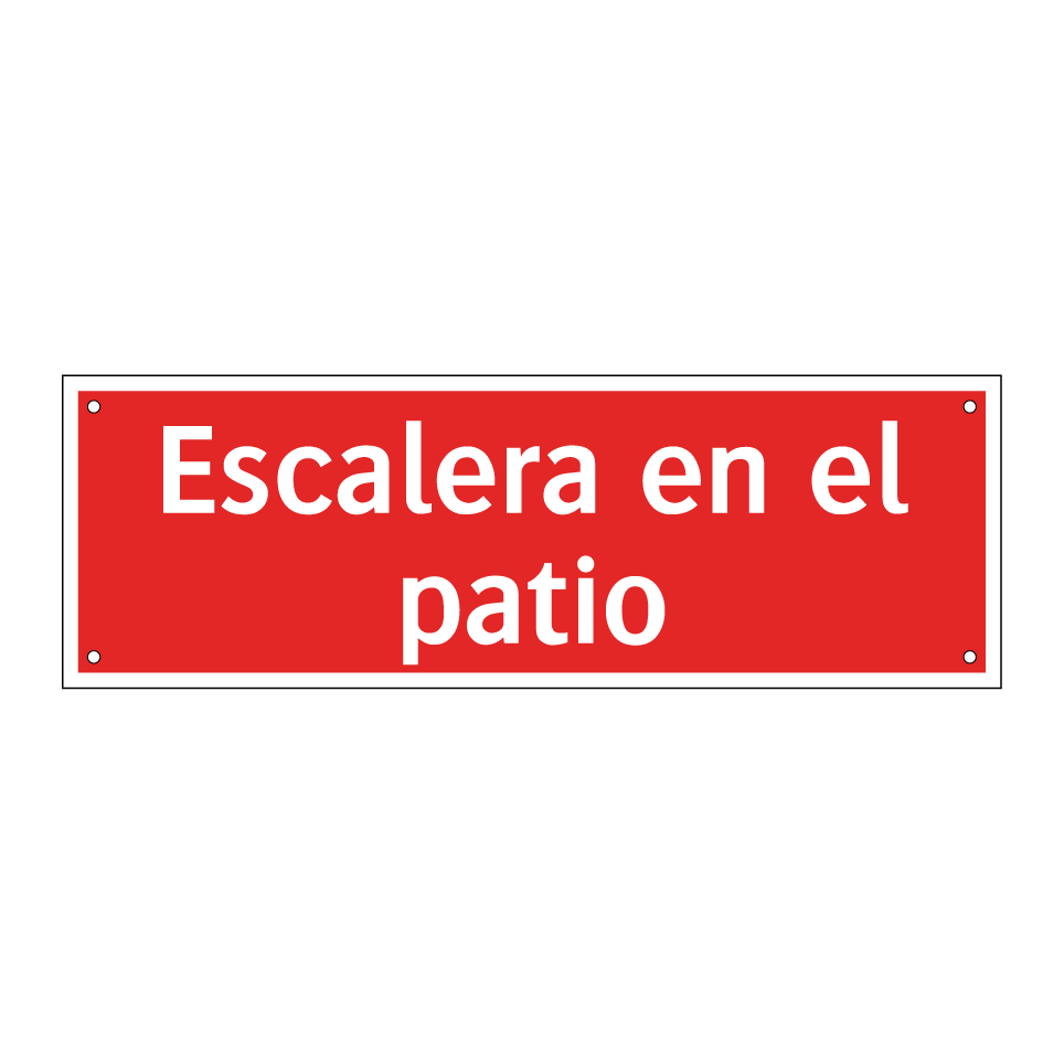 Escalera en el patio