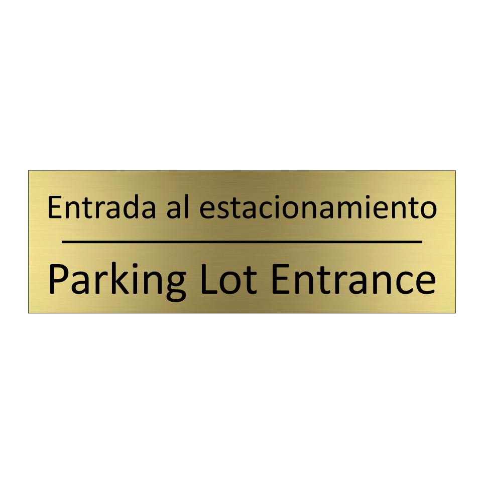 Entrada al estacionamiento - Parking Lot Entrance