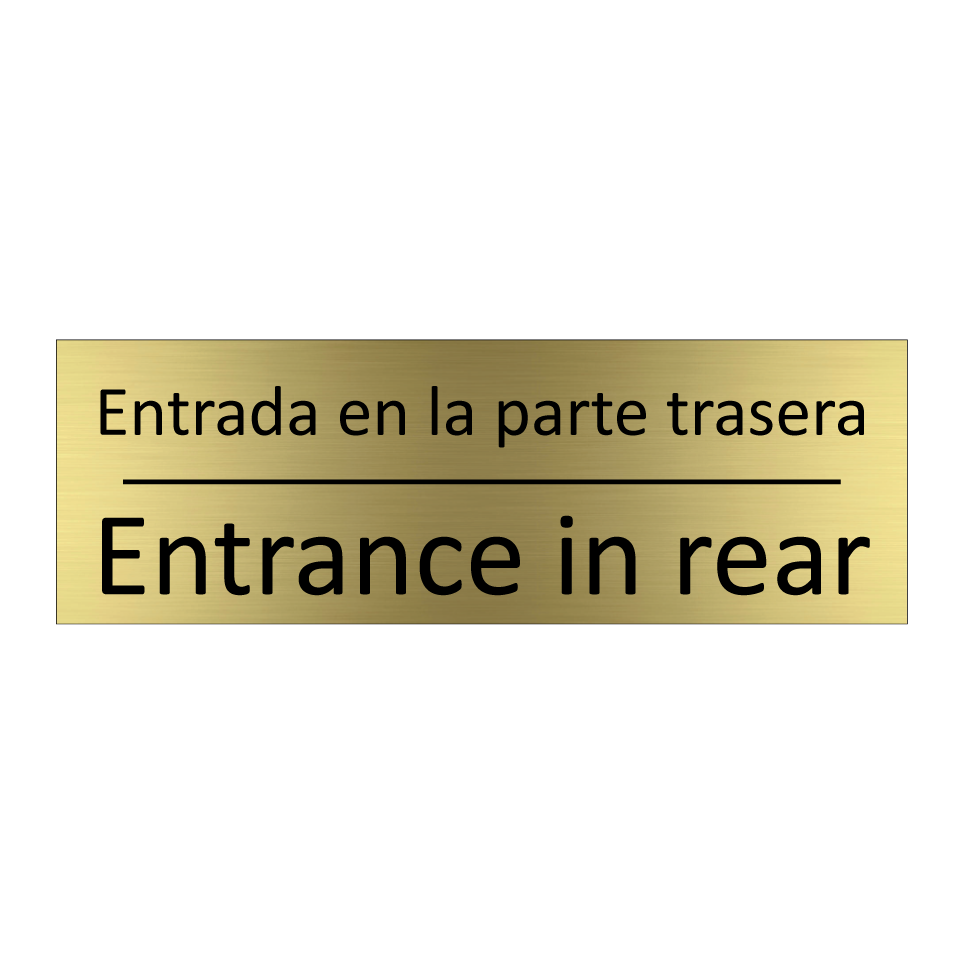 Entrada en la parte trasera - Entrance in rear