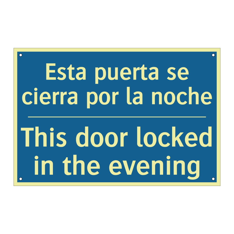 Esta puerta se cierra por la noche /.../ - This door locked in the evening /.../