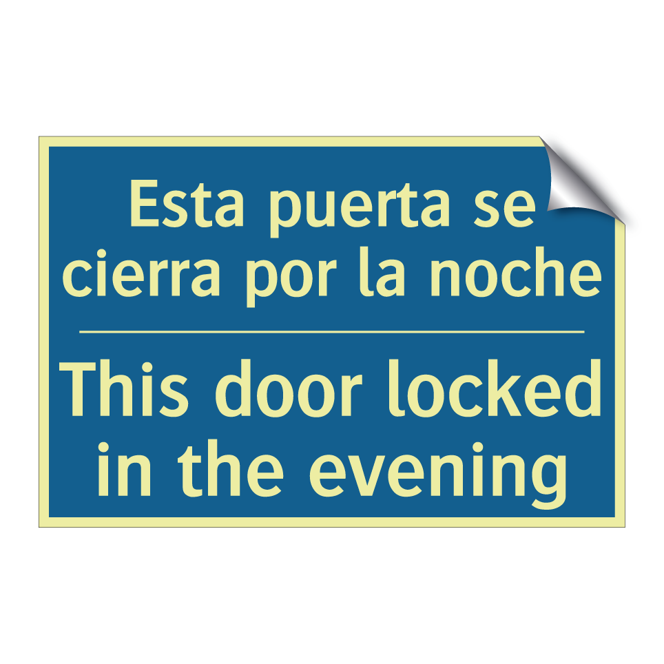 Esta puerta se cierra por la noche /.../ - This door locked in the evening /.../