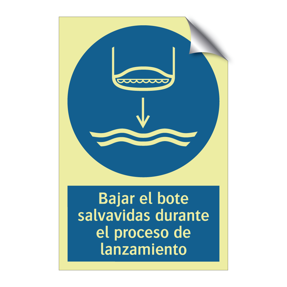 Bajar el bote salvavidas durante el proceso de lanzamiento