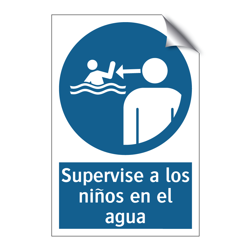 Supervise a los niños en el agua