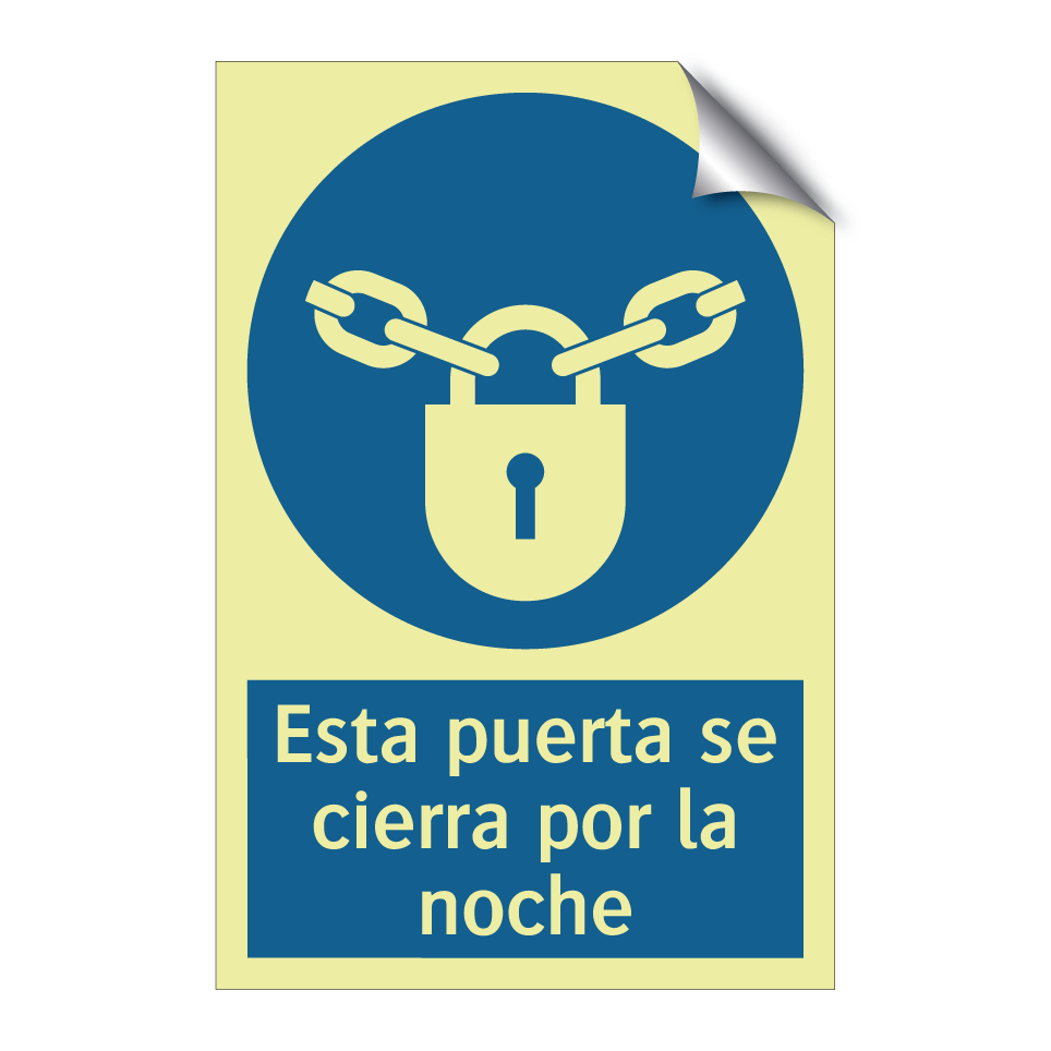 Esta puerta se cierra por la noche