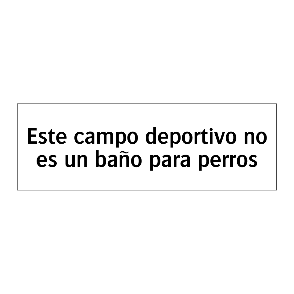 Este campo deportivo no es un baño para perros