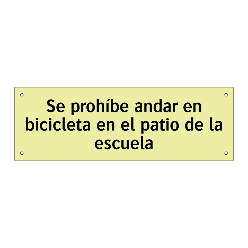 Se prohíbe andar en bicicleta en el patio de la escuela