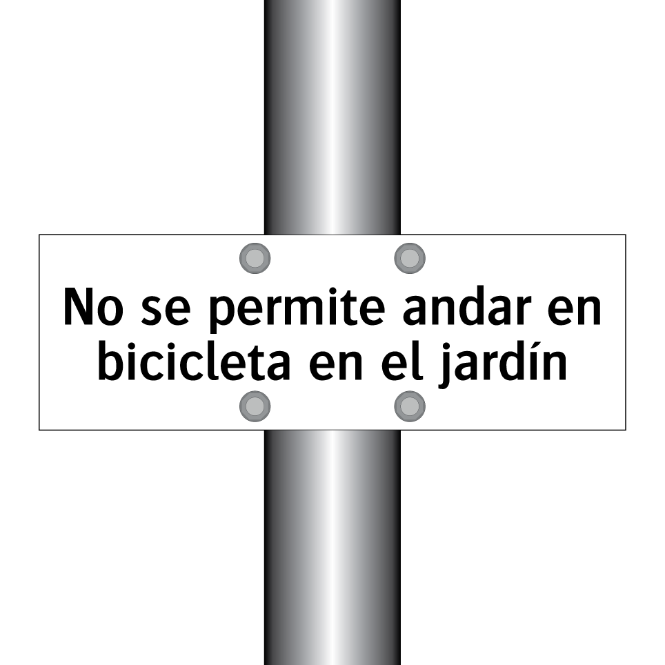 No se permite andar en bicicleta en el jardín