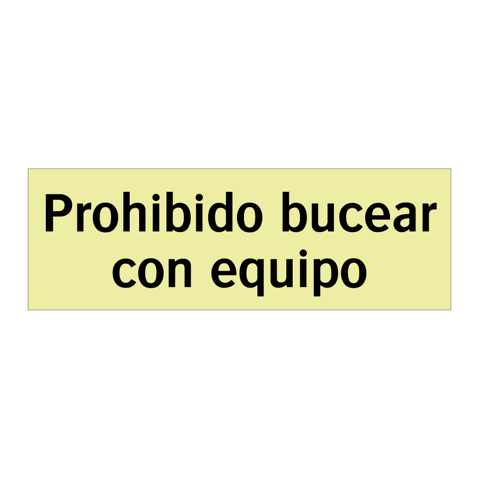 Prohibido bucear con equipo