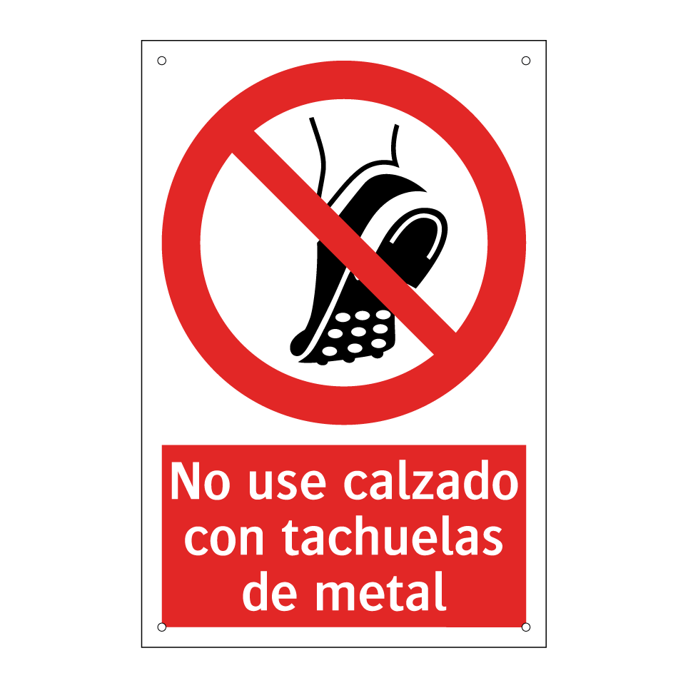 No use calzado con tachuelas de metal