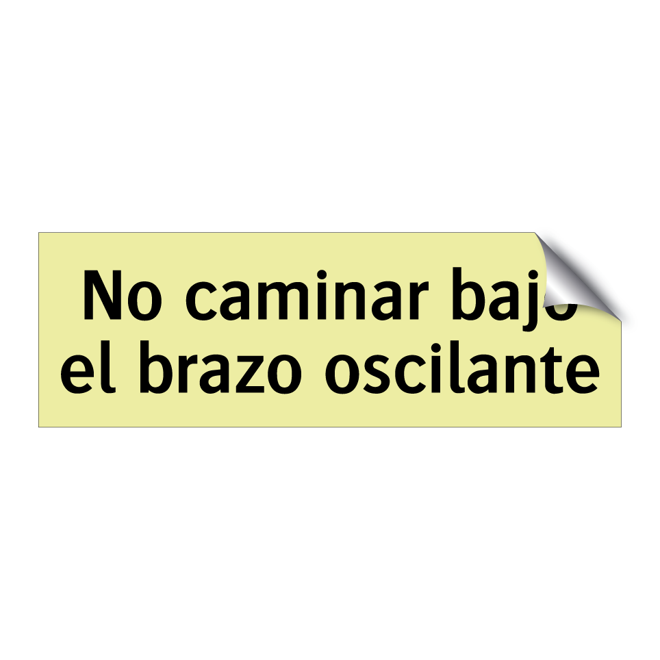 No caminar bajo el brazo oscilante