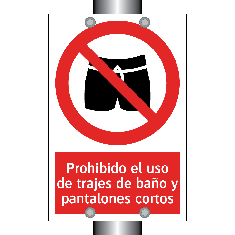 Prohibido el uso de trajes de baño y pantalones cortos