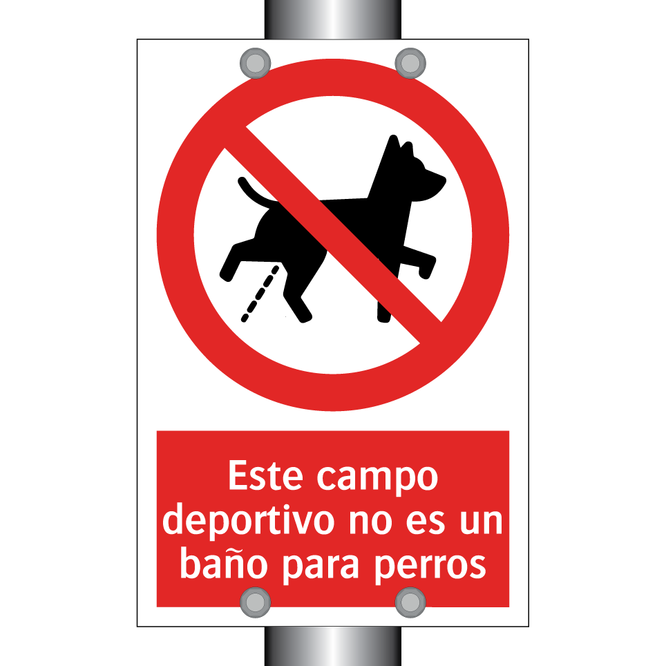 Este campo deportivo no es un baño para perros